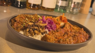うさぎ年！ルーが跳ねても気にしない！激うまカレー料理の名店