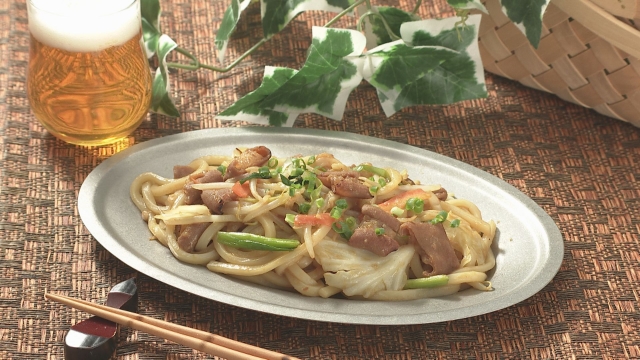 ホルモン焼きうどん