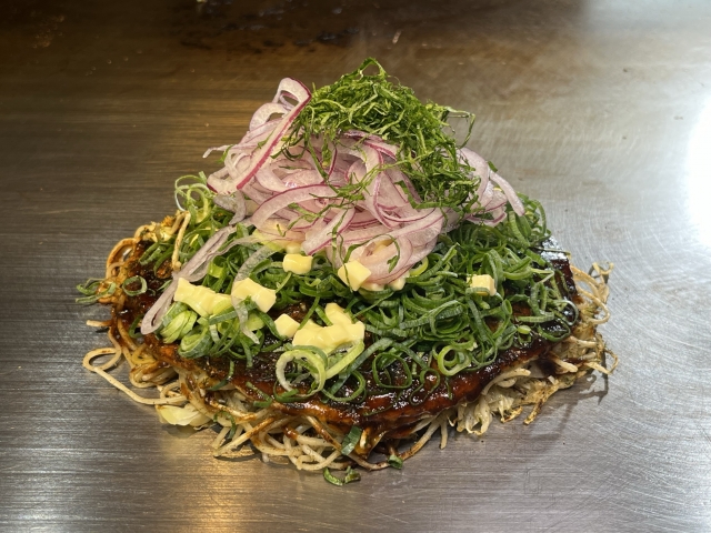 鉄板焼き・お好み焼きBAKU
